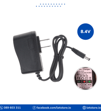 8.4V 1A 18650 Lithium Battery Charger